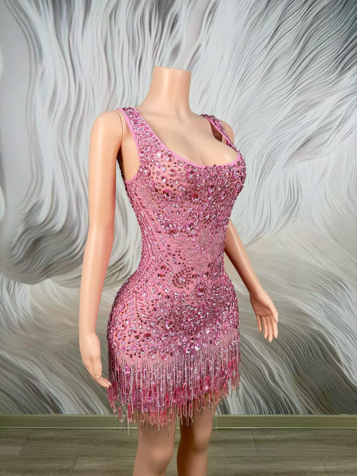 Luxury Sparkly Pink Rhinestone - огляд і ціна Women Formal Wear Photoshoot