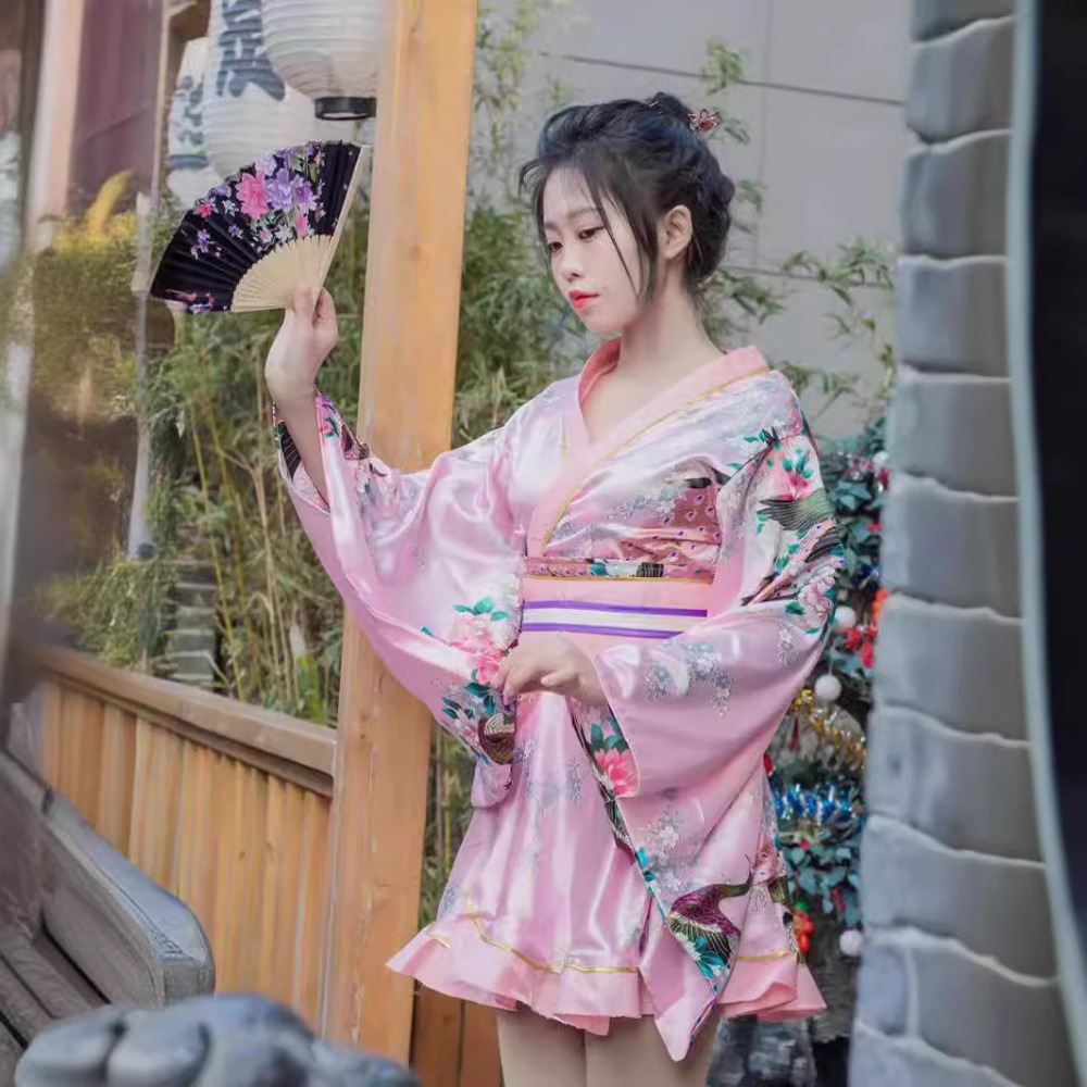 Women Red Formal Kimono Yukata - огляд і ціна Women Formal Wear Photoshoot